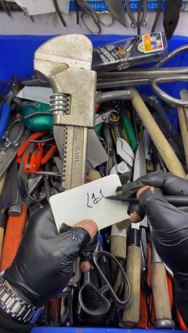 人**梦可乐日本工具仓库闪购链接