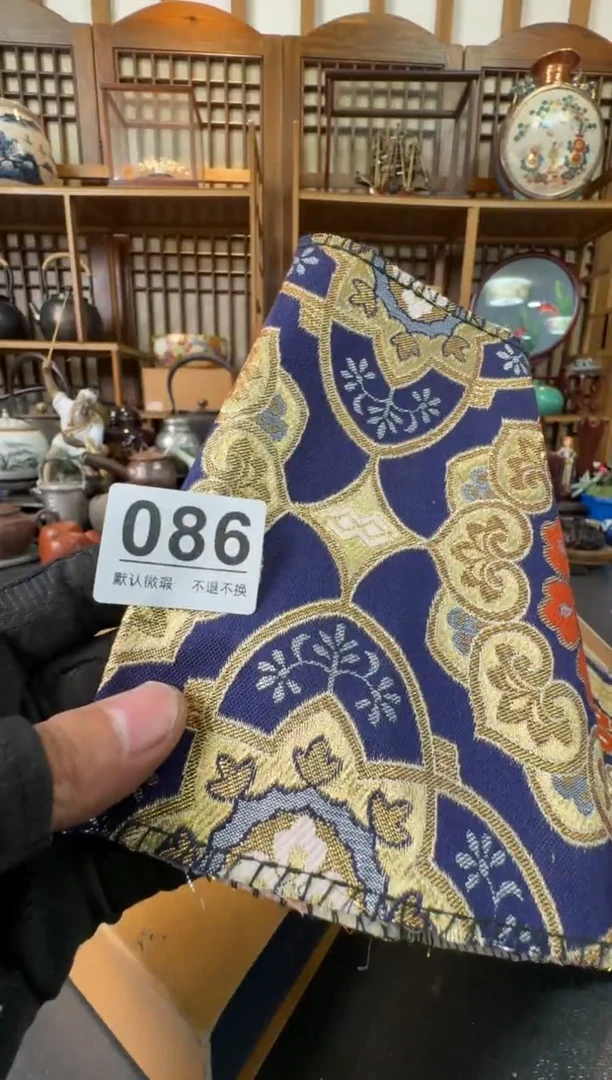 摆件  注意：回流商品，默认有瑕，不退不换。