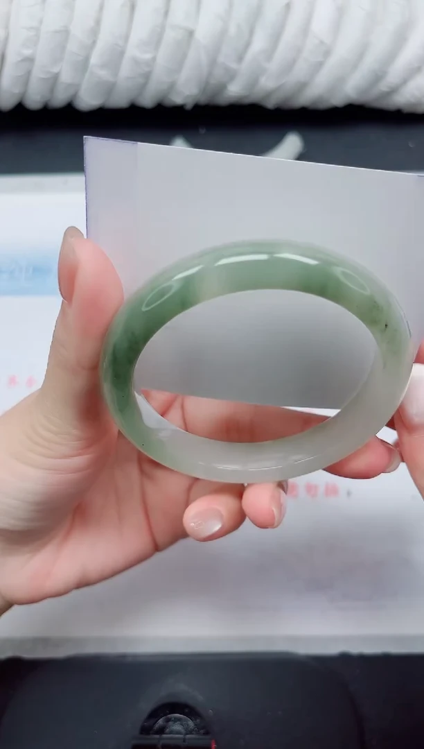 【闪购商品】石英质玉手镯未镶嵌120-59.4