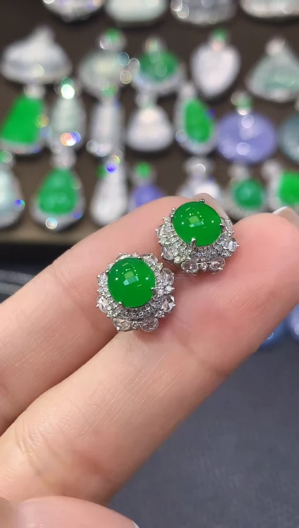 18K金镶嵌翡翠耳饰C57