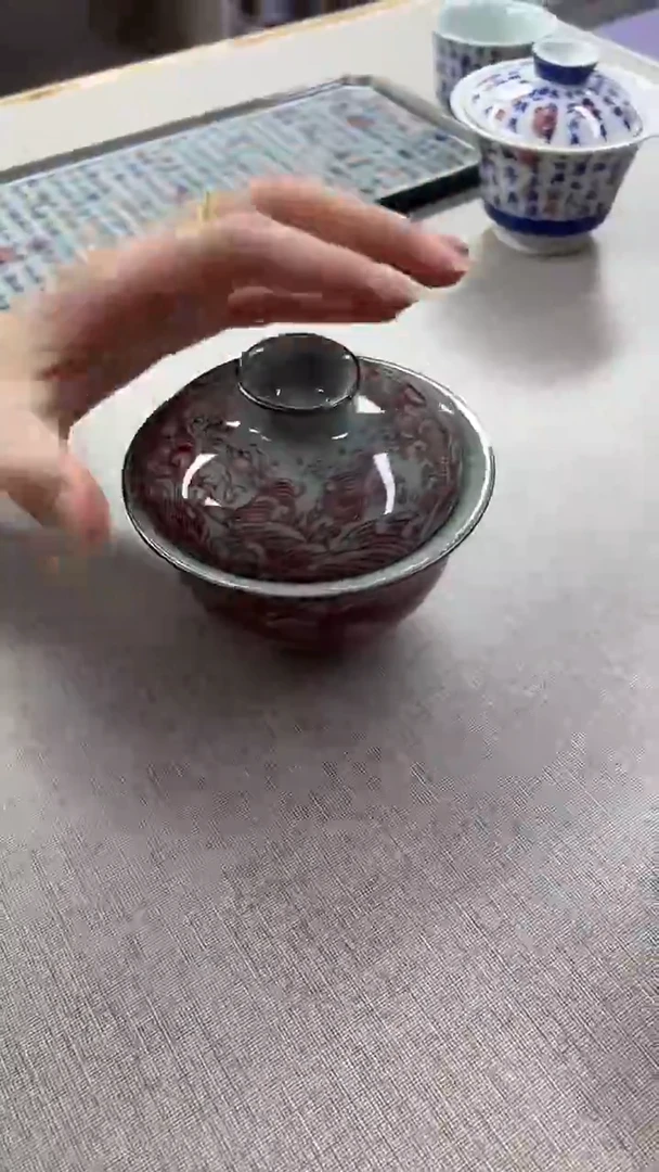 景德镇高温瓷矾红麒麟两才