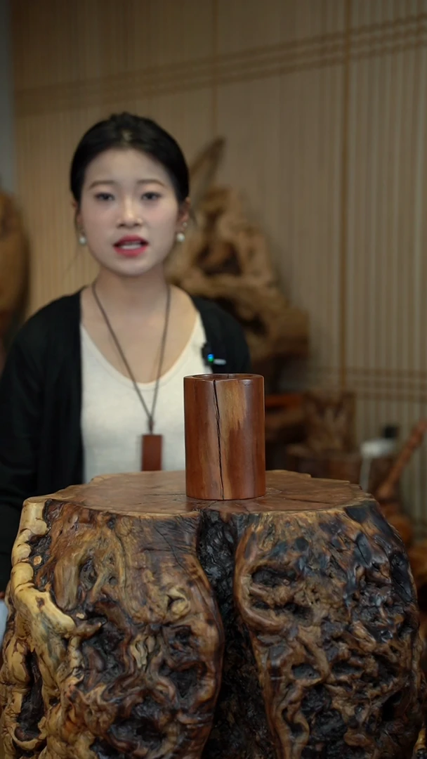 枣木雷击枣木笔筒