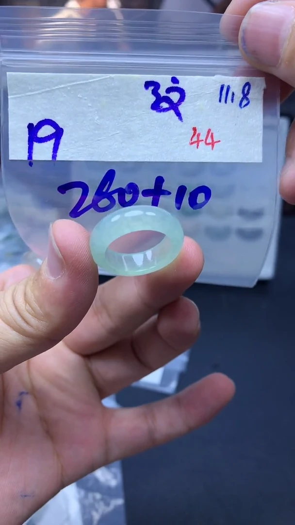 未镶嵌定制翡翠毛货需精细抛光拍一发一