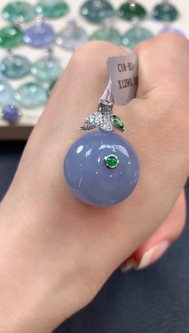 【闪购商品】翡翠吊坠(不含链)18K金镶嵌b68有色差多样性一件发货