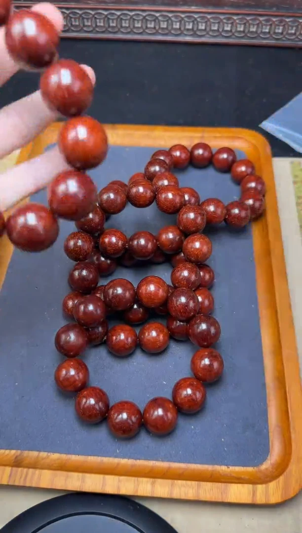 木196赞比亚血檀2.0手串发其一