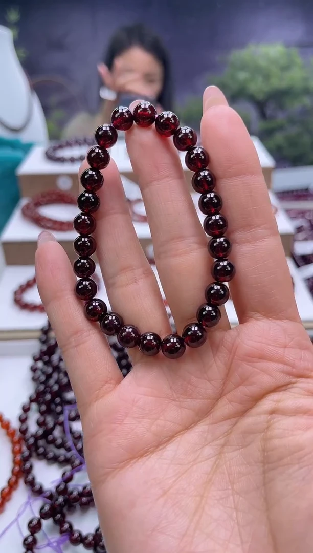 【闪购商品】石榴石手串未镶嵌酒红色石榴石手串7mm+多样式发一