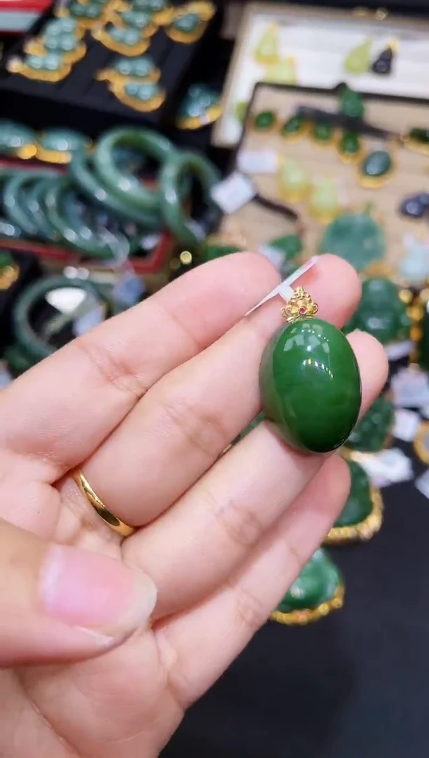 和田玉18K金镶嵌吊坠(赠链)30MM多样性发一