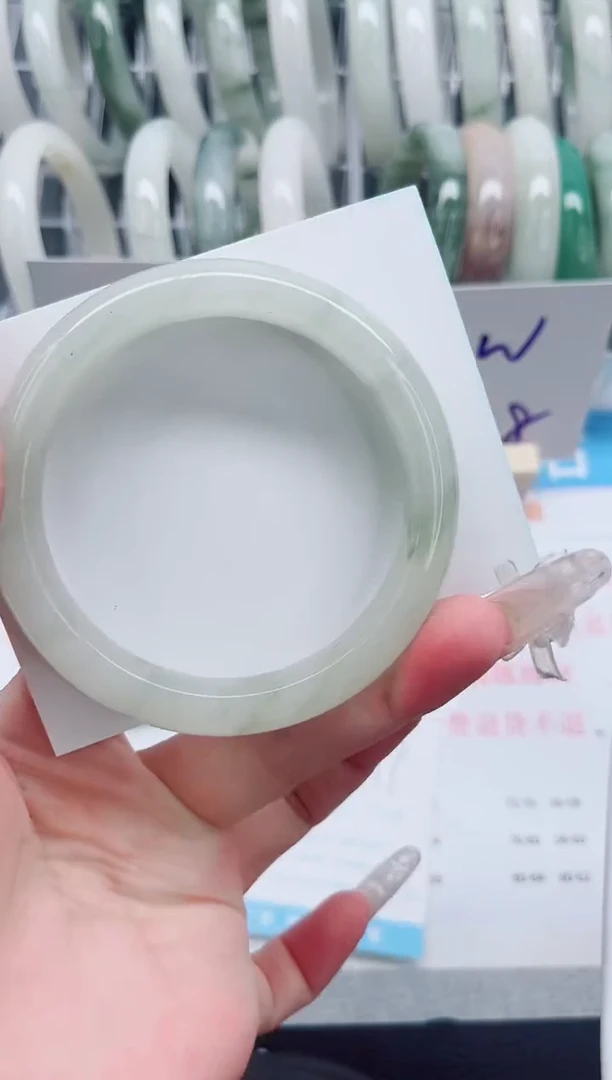 【闪购商品】石英质玉手镯未镶嵌A243-58.7