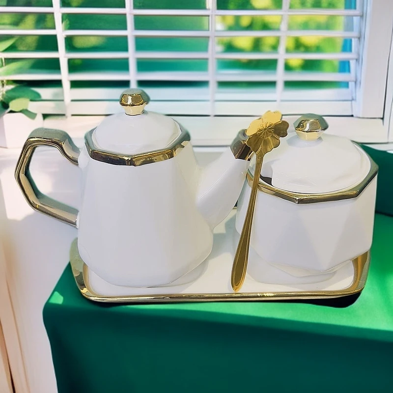 新疆包邮 金边白色辣酥餐具家里好用