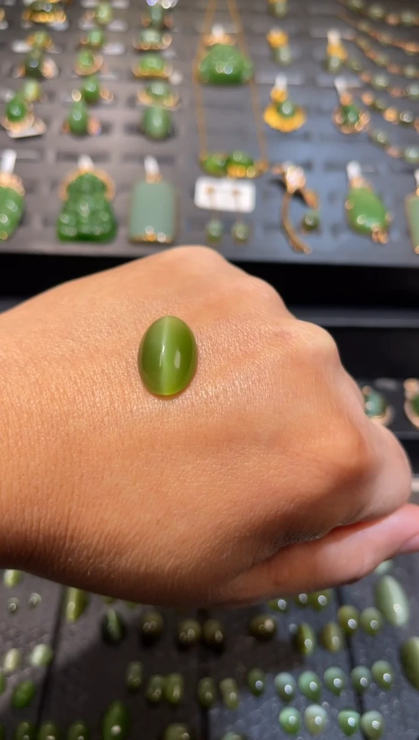 【闪购商品】和田玉碧玉苹果绿猫眼裸石未镶嵌多样性发一