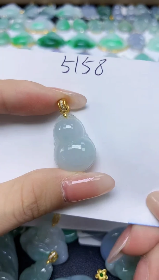 翡翠未镶嵌颈饰天然缅甸翡翠A货