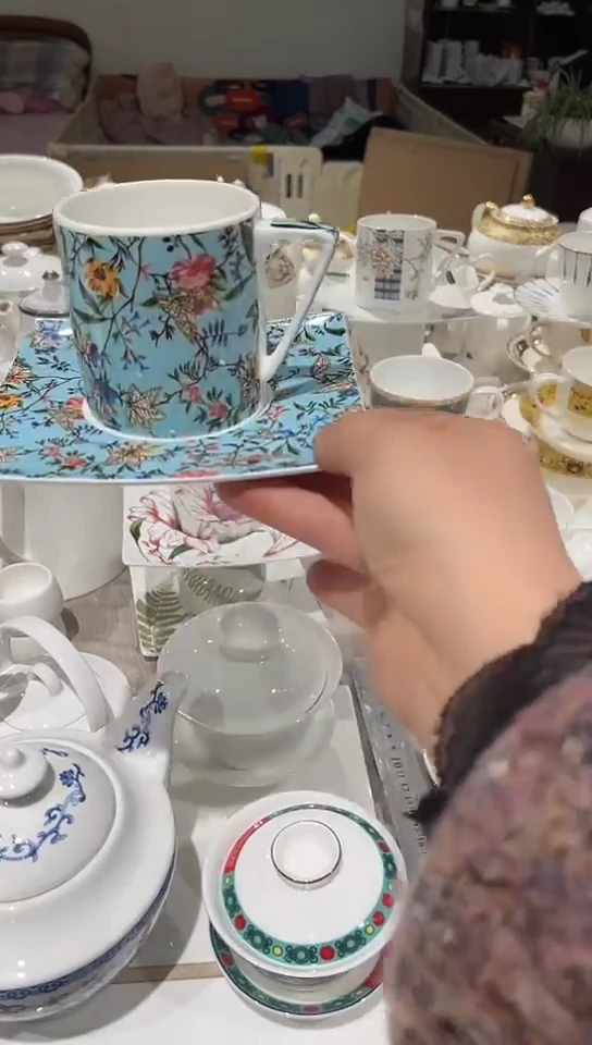 骨瓷隆达骨瓷杯碟1套