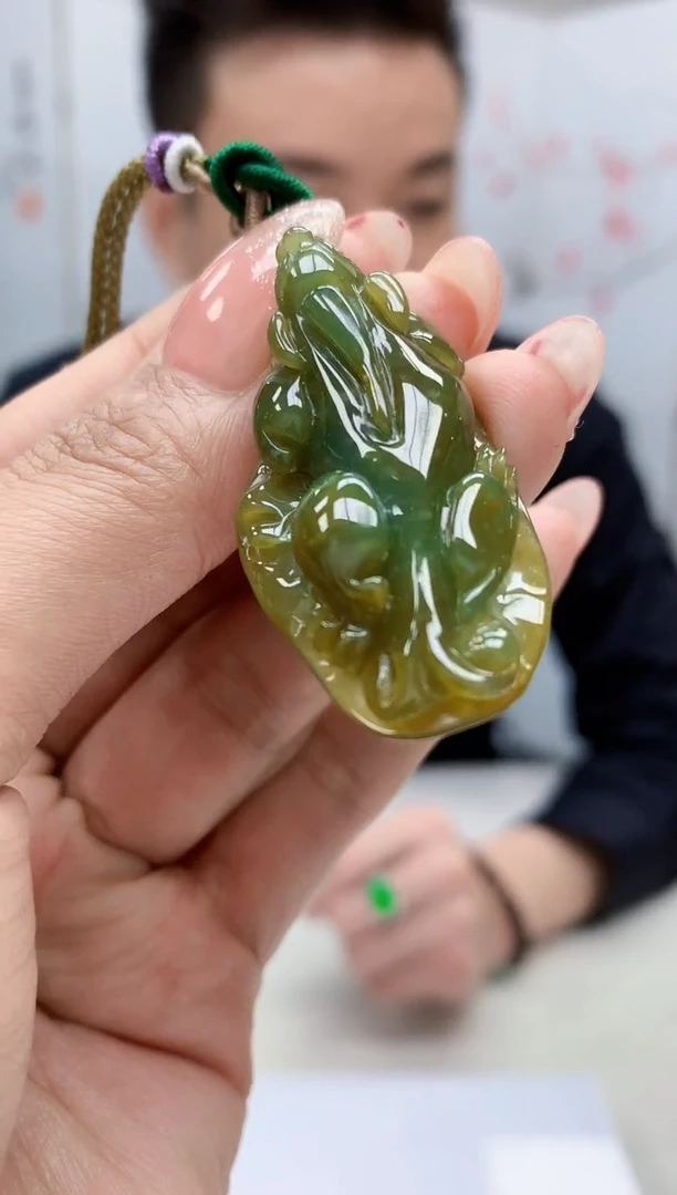 【闪购商品】定制翡翠未镶嵌4990MM-毛货挂件132