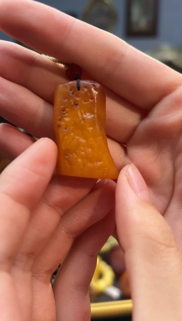 琥珀颈饰未镶嵌吊坠