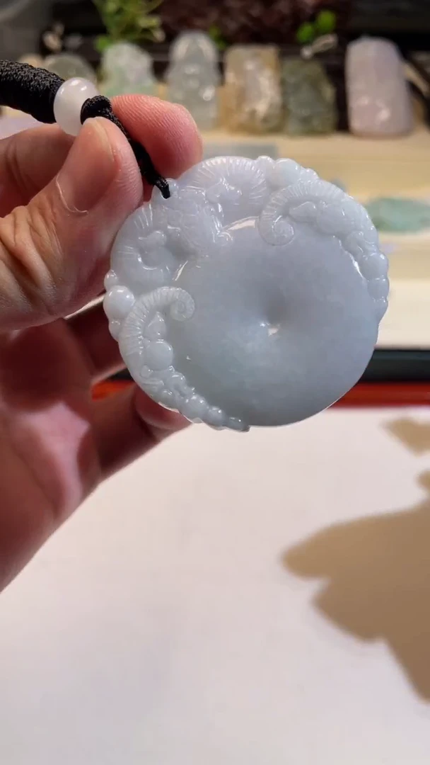 翡翠未镶嵌颈饰8/12/073