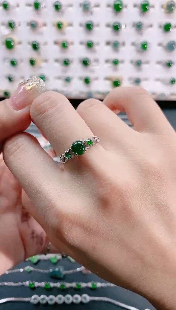 【闪购商品】翡翠戒指银S925镶嵌天然翡翠