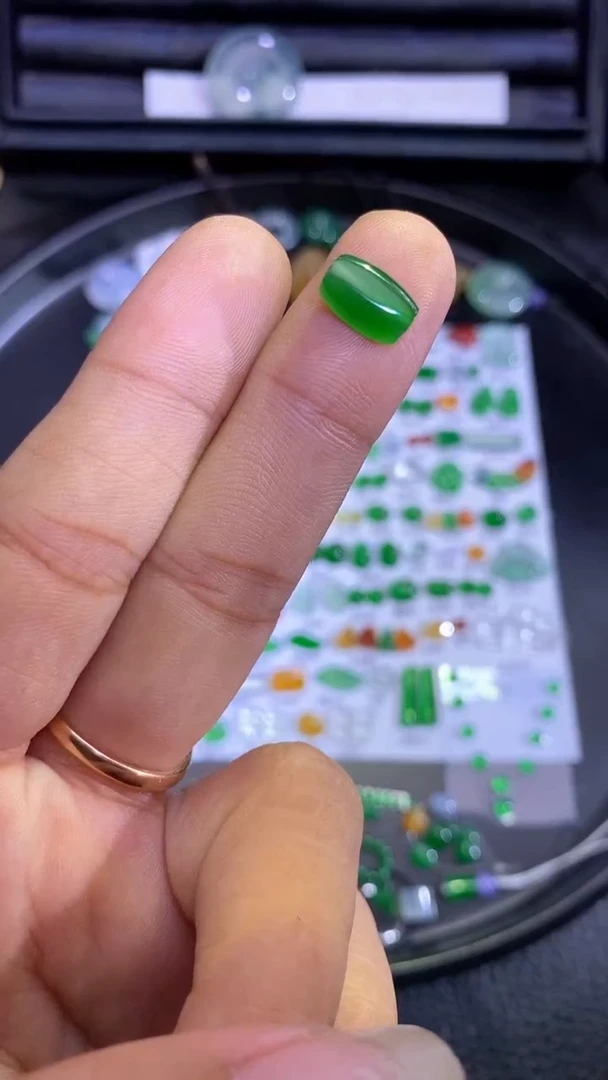 未镶嵌挂件翡翠珠子