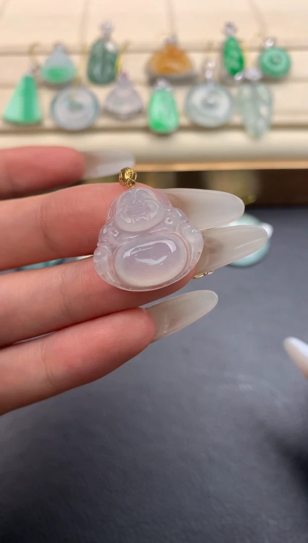 翡翠18K金镶嵌颈饰F97