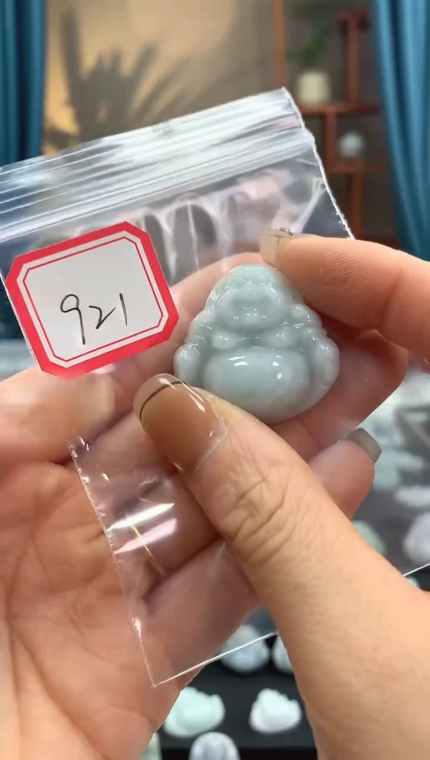 翡翠未镶嵌颈饰佛公921