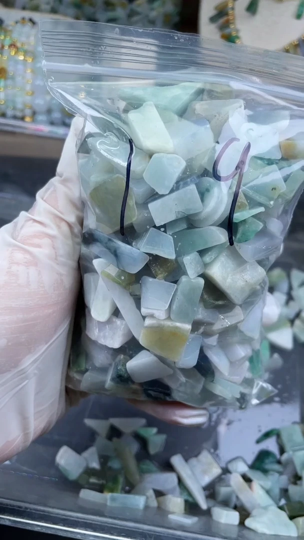 【闪购商品】翡翠颈饰未镶嵌天然A货翡翠小号500克19