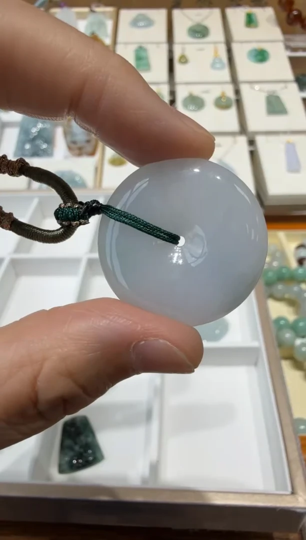 翡翠挂件未镶嵌A货翡翠多样性孤品