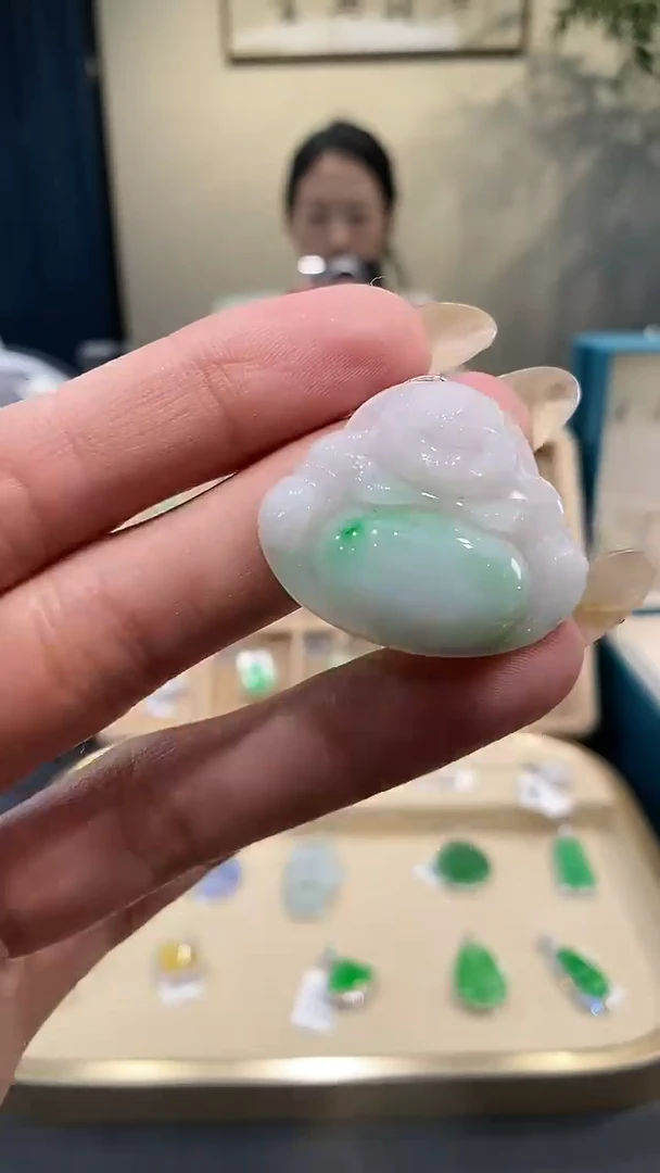 【闪购商品】翡翠吊坠(不含链)未镶嵌佛公