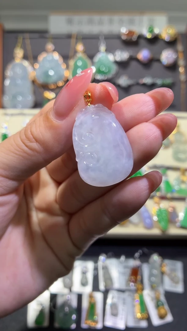 翡翠18K金镶嵌颈饰天然翡翠A货