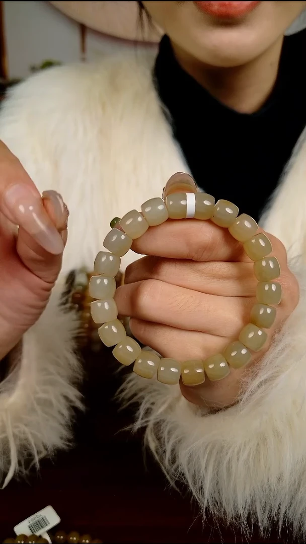 颈饰未镶嵌和田玉拍一发一所见即所得