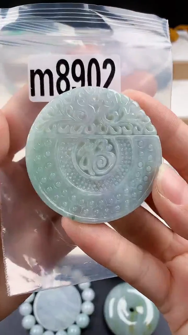 颈饰未镶嵌翡翠天然翡翠吊坠挂件