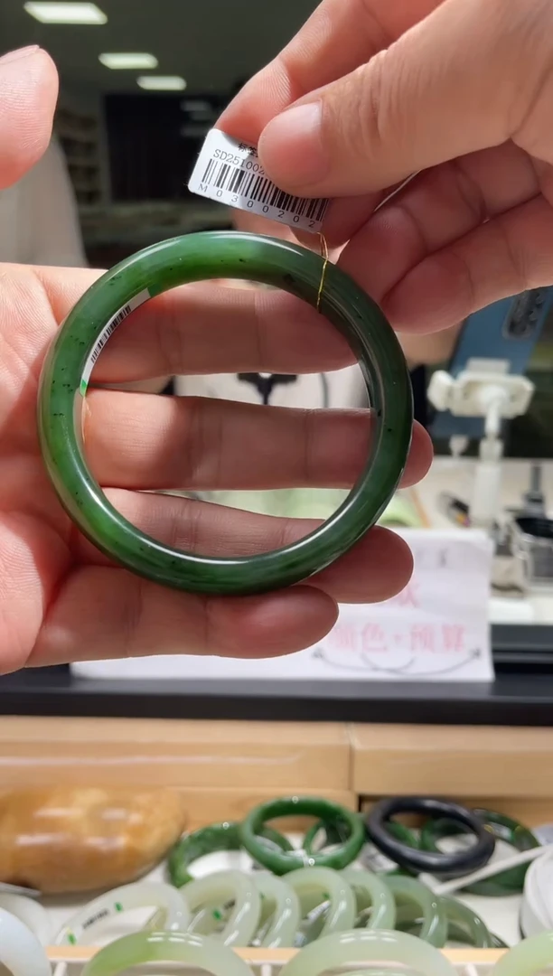 未镶嵌手镯和田玉60-61圈口 0202