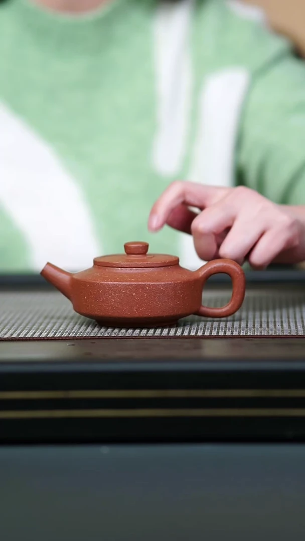茶壶紫砂全手粗砂血降坡轴盘180cc