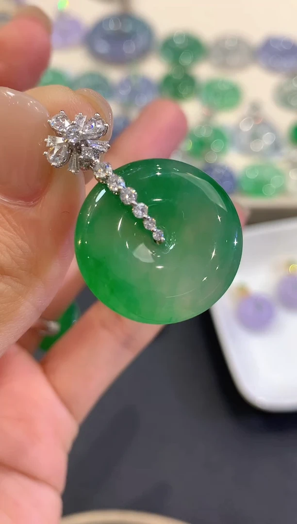 吊坠(不含链)18K金镶嵌翡翠a97