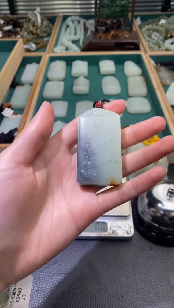 颈饰未镶嵌和田玉青花山水牌