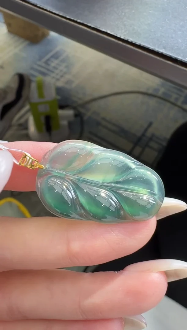 【闪购商品】翡翠颈饰未镶嵌00057125