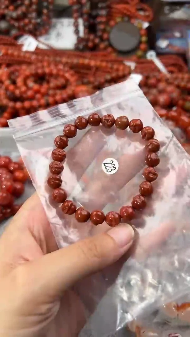 南红玛瑙手串未镶嵌8+