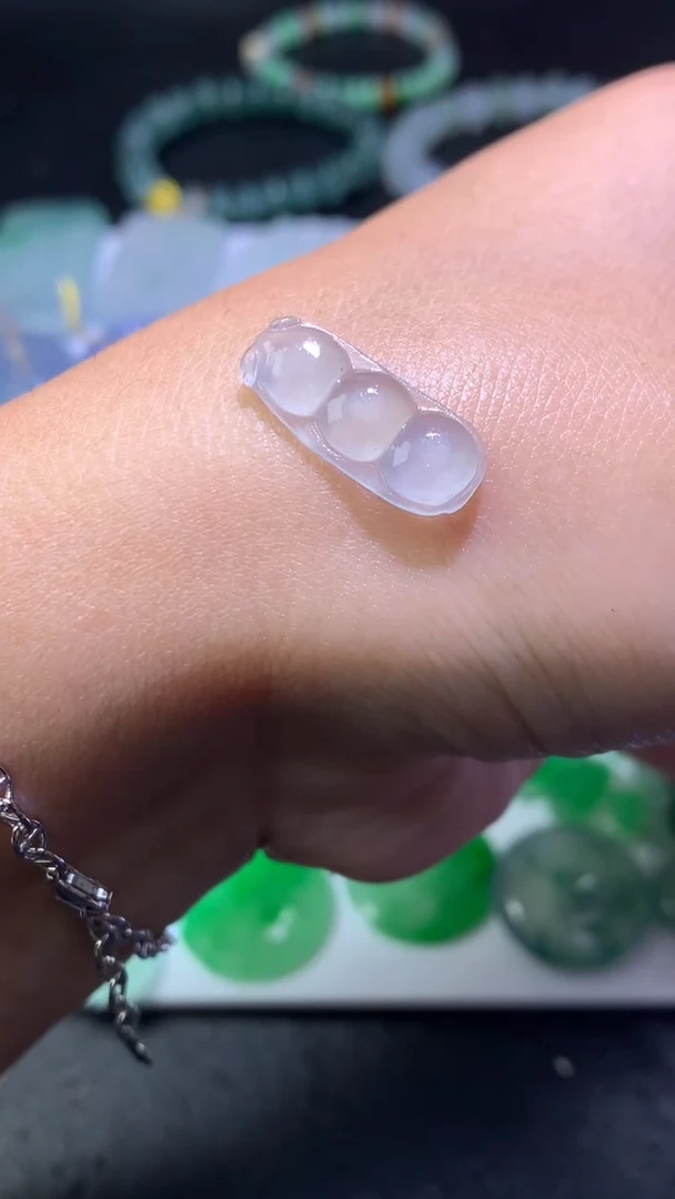 未镶嵌定制翡翠毛货