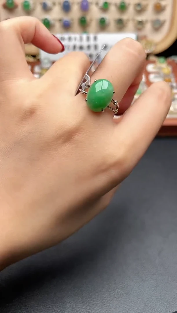 银S925镶嵌戒指翡翠一物一证一礼盒