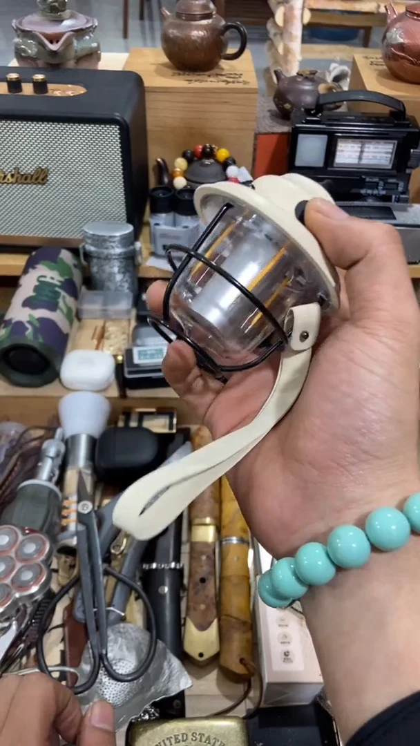 瓷片闪购商品  如图所示