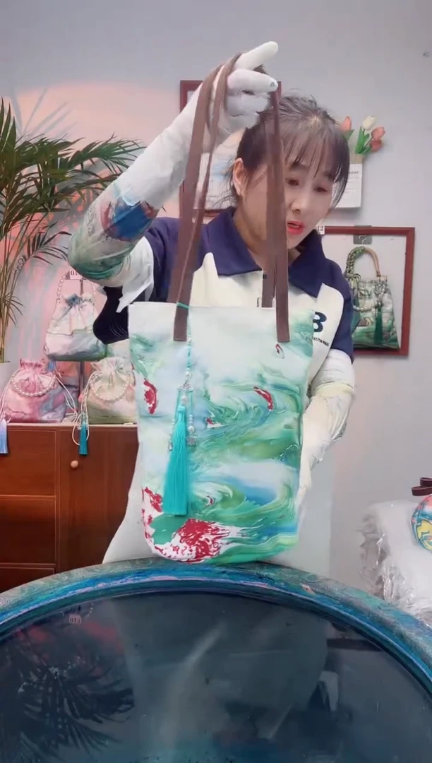 绢本海底玫瑰101号水桶包
