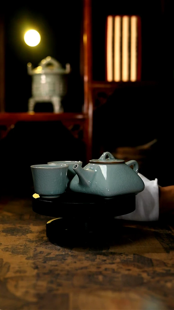 【闪购商品】原矿青绿釉天道壶