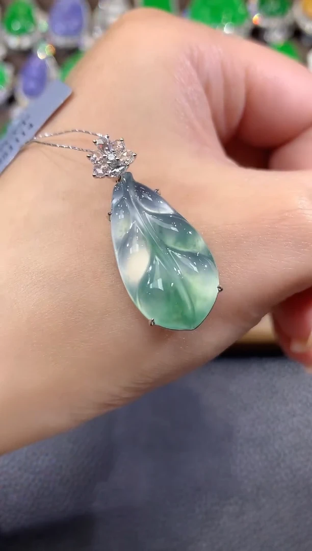 吊坠(不含链)18K金镶嵌翡翠c65