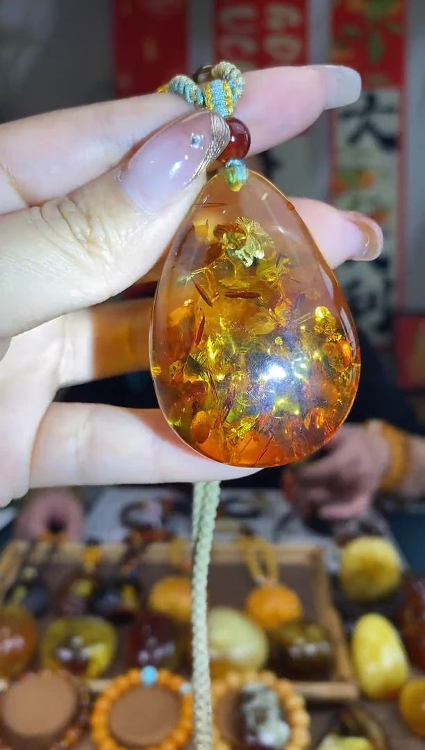 【闪购商品】琥珀裸石未镶嵌基地发货 一物一证 顺丰包邮