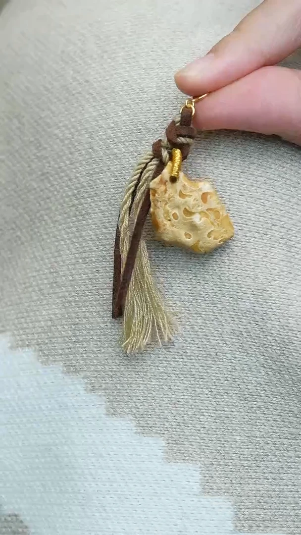 【闪购商品】蜜蜡裸石未镶嵌原石