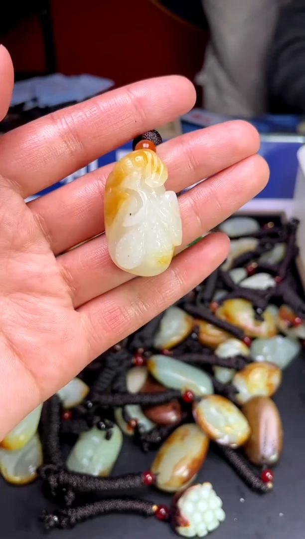 【闪购商品】和田玉颈饰未镶嵌1