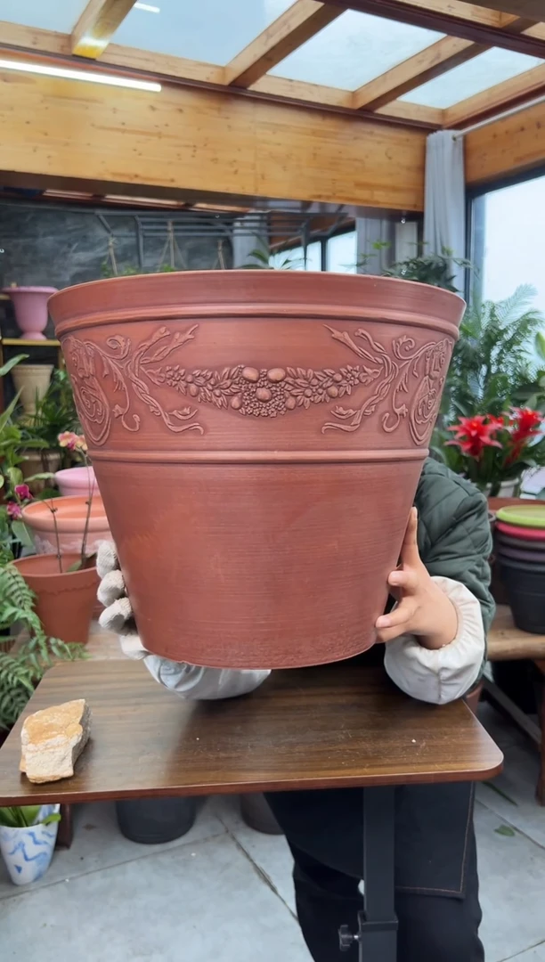 41*33/陶土色大口径浮雕纹理大花盆/OC41