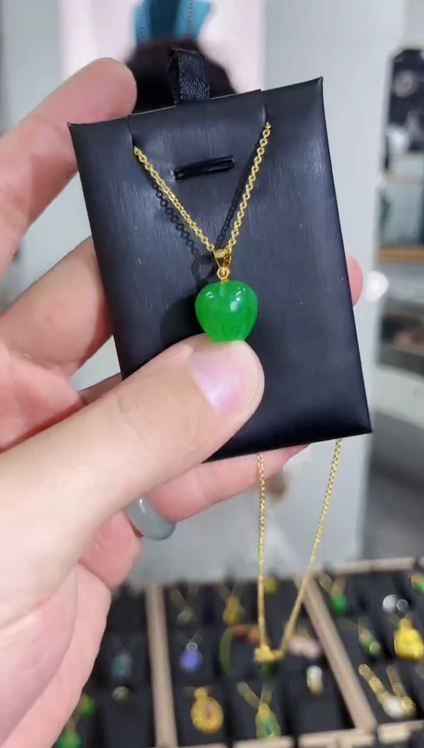 【闪购商品】石英质玉吊坠未镶嵌213多样性发其一