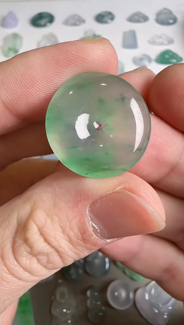 吊坠(不含链)未镶嵌翡翠.