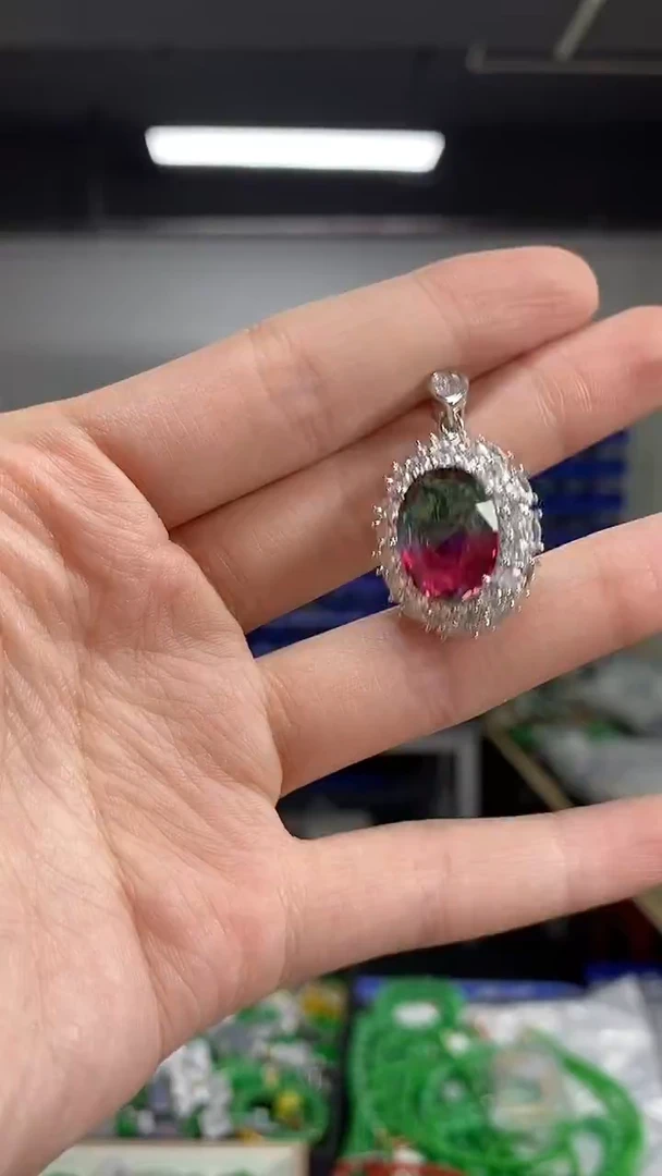 颈饰未镶嵌碧玺多样性发其一颜色微差