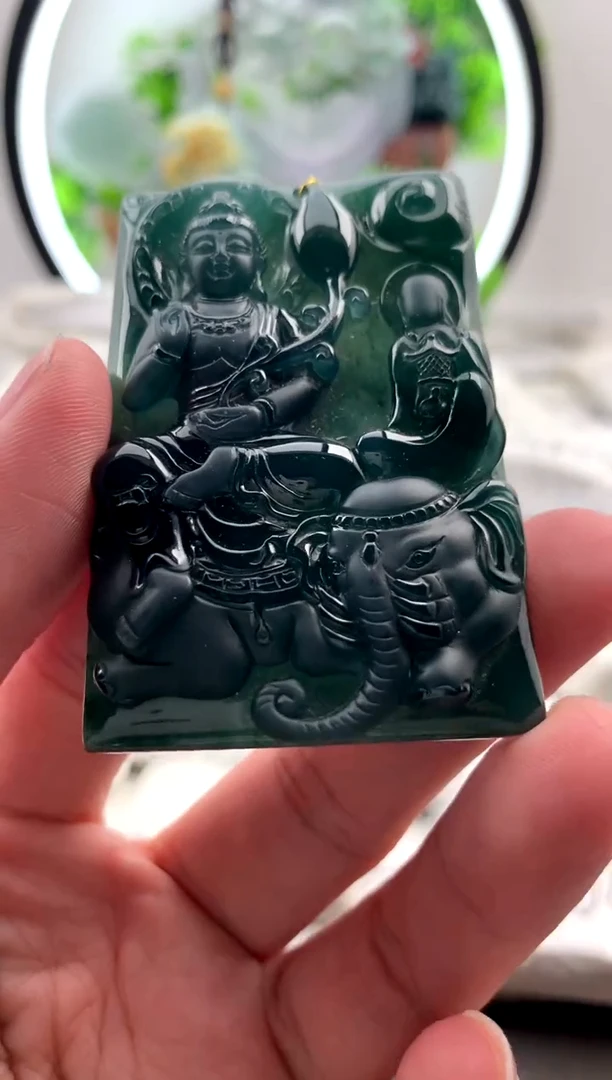 【闪购商品】翡翠颈饰未镶嵌普贤