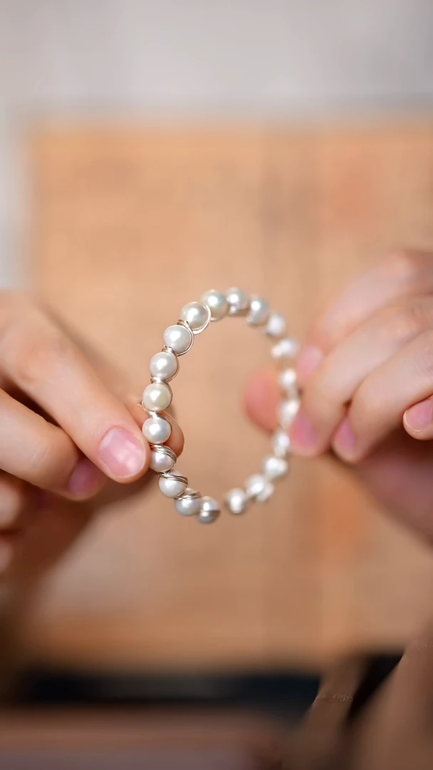 刺绣白珍珠手链金色